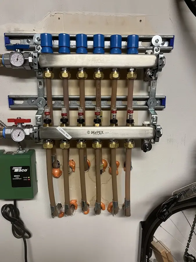 Plumber performing Leak Detection at a residential property in Dardenne Prairie